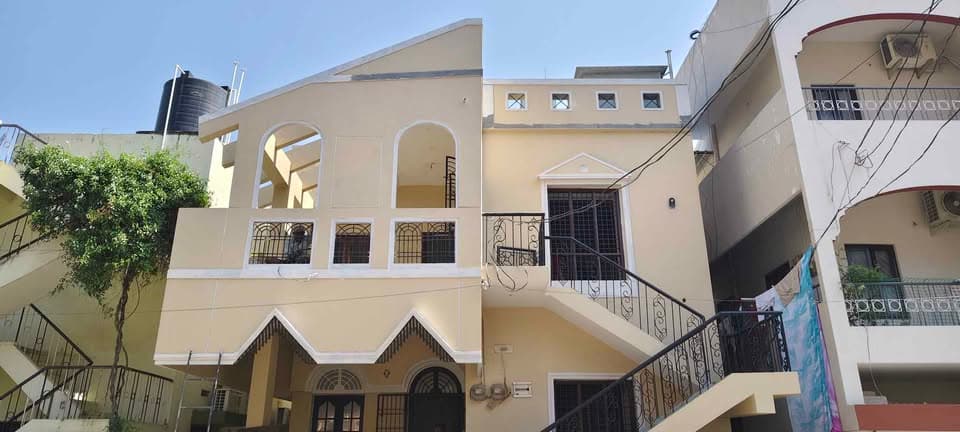 3 Beds 3 Baths - House photo 2