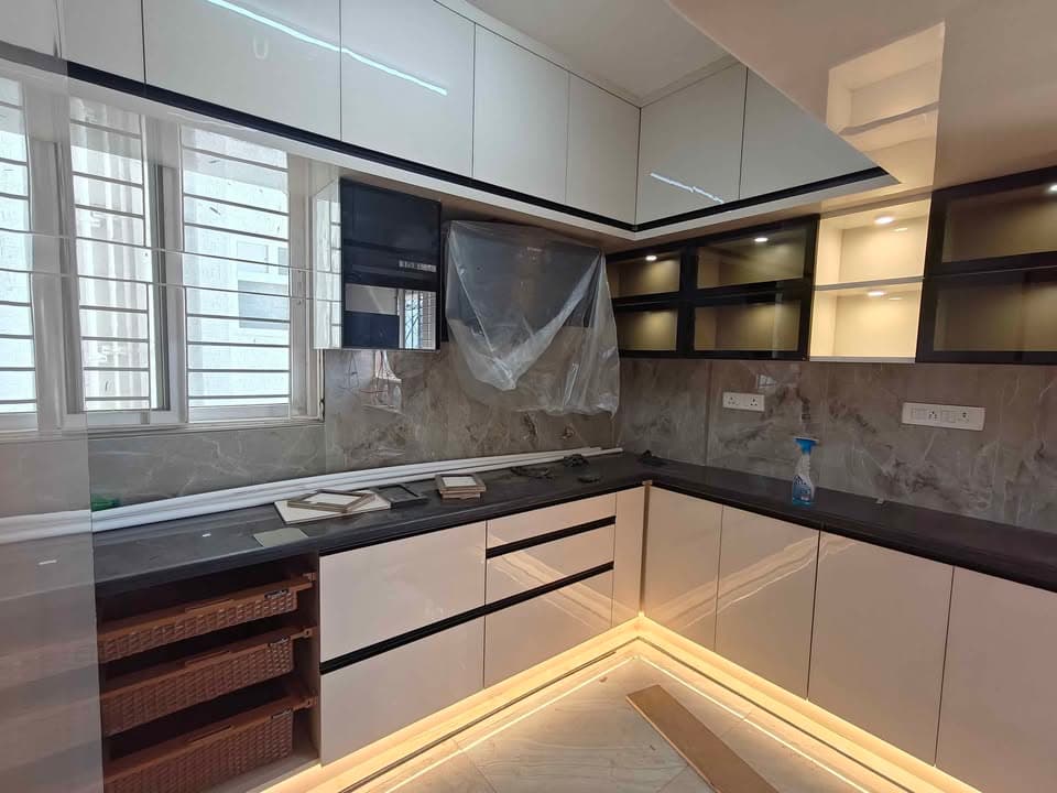 3 beds 3 bathrooms – Flat photo 2