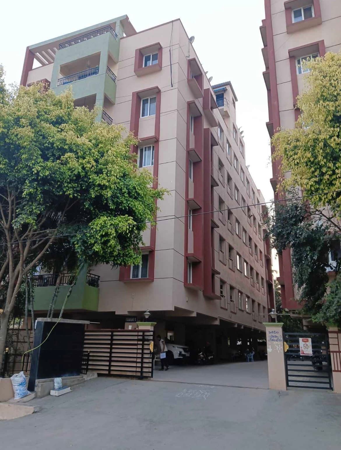 3 beds 2 bathrooms – Flat photo 3